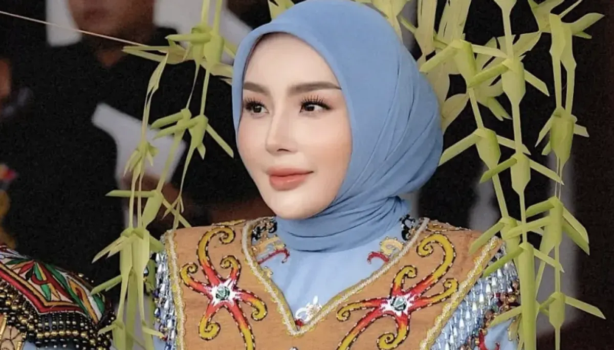 Aisyah Thisia Halijam, istri Gubernur Kalimantan Tengah Agustiar Sabran, yang kembali menjadi perhatian publik setelah kehidupan keluarganya ramai dibicarakan. (Sumber: Instagram)