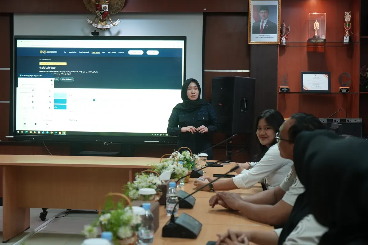 Kantor Imigrasi Jakarta Pusat memperkuat layanan inklusif melalui SI MAYOR SMILE agar informasi keimigrasian lebih mudah diakses penyandang disabilitas dan kelompok rentan. (Sumber: Istimewa)