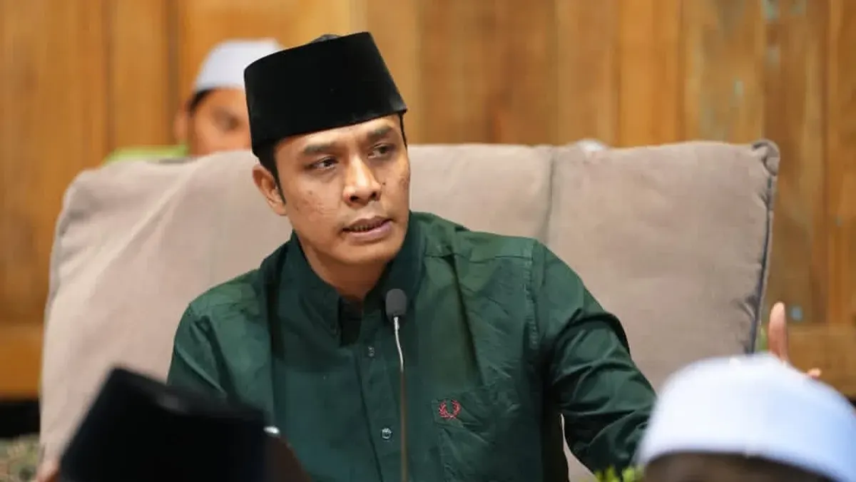 Sosok Gus Kautsar, ulama muda yang namanya dicatut dalam buka Islam ala Prabowo tanpa izin. (Sumber: Instagram/@teras.gubuk)