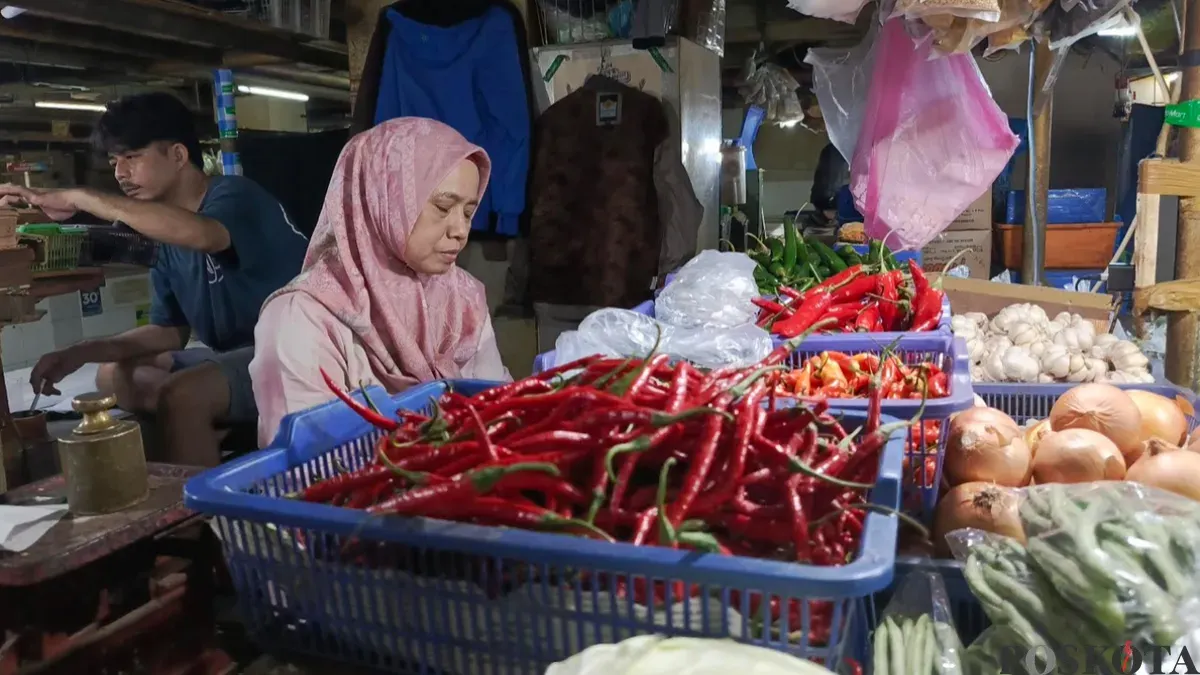 Cabai merah keriting, cabai rawit merah alami kenaikan harga, Kamis, 10 September 2026. (Sumber: Pos Kota/ Ali Mansur)