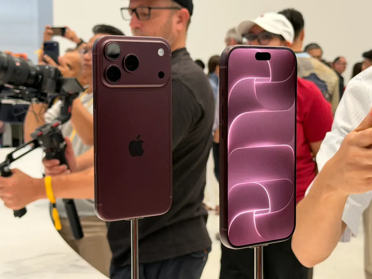 Apple memperkenalkan iPhone 18 Pro, iPhone 18 Pro Max, dan iPhone Duo dengan pilihan kapasitas penyimpanan hingga 2 TB pada September 2026. (Sumber: X/@gizmodojapan)