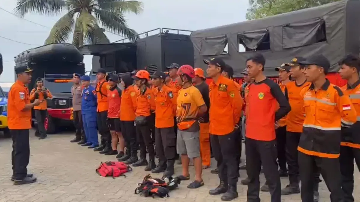 Tim SAR Gabungan memperluas wilayah pencarian speed boat hilang kontak di Perairan Selat Sunda, Kabupaten Pandeglang, Banten. (Sumber: Dok. Istimewa)