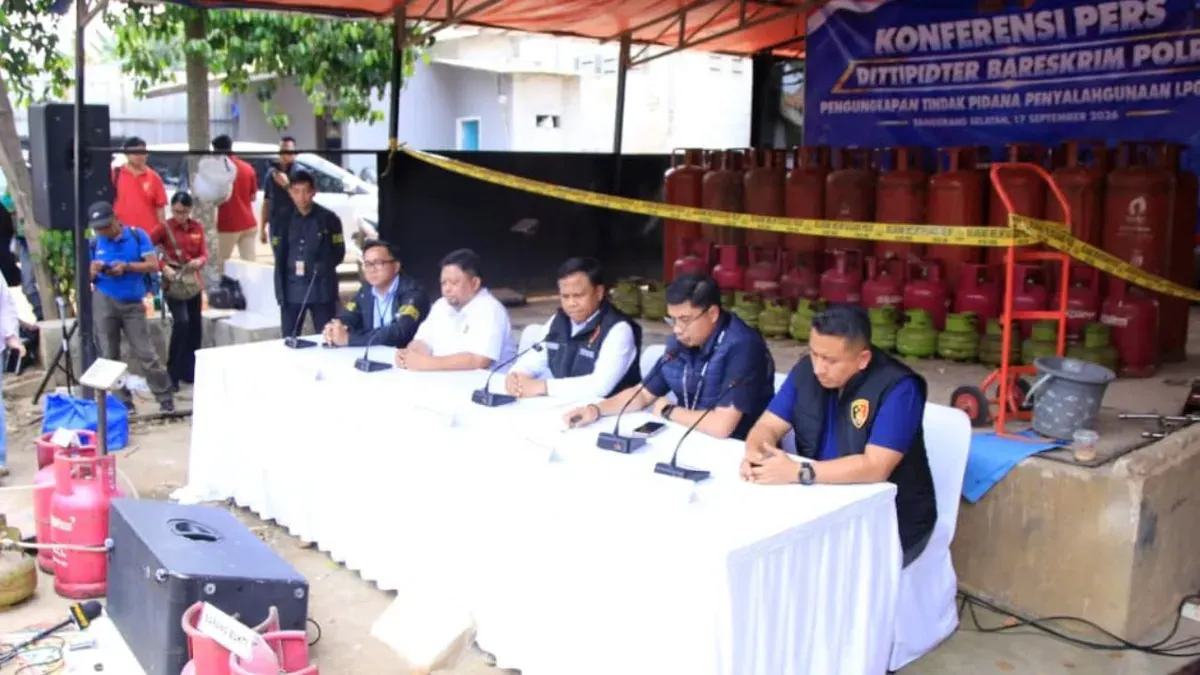 Dittipidter Bareskrim Polri membongkar praktik penyalahgunaan LPG 3 kg bersubsidi di Pondok Aren, Kota Tangerang Selatan, Banten. (Sumber: Dok. Polri)