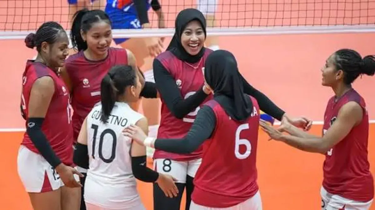 Timnas voli putri Indonesia bersiap menghadapi Thailand pada perempat final Asian Games 2026 di Park Arena Komaki, Aichi, Jepang, Minggu (20/9/2026). (Sumber: Instagram/@indonesian_volleyball)
