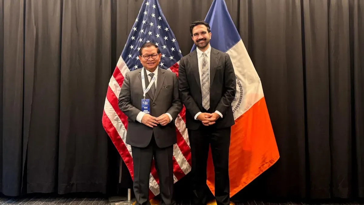 Gubernur DKI Jakarta Pramono Anung bertemu Wali Kota New York Zohran Kwame Mamdani di sela agenda Urban 20 Mayors Summit 2026, di Civic Hall, New York, Amerika Serikat, Minggu, 20 September 2026. (Sumber: Pemprov Jakarta)