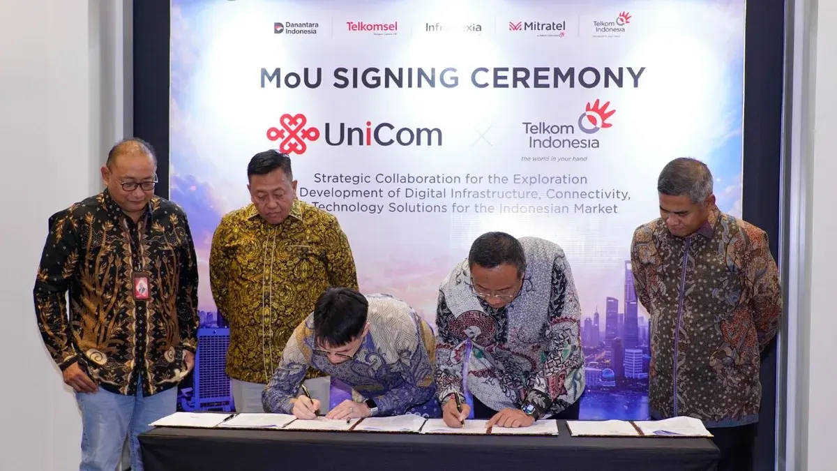 Jajaran manajemen TelkomGroup dan China Unicom usai penandatanganan MoU di Jakarta, Senin, 21 September 2026. (Sumber: Dok. Istimewa)