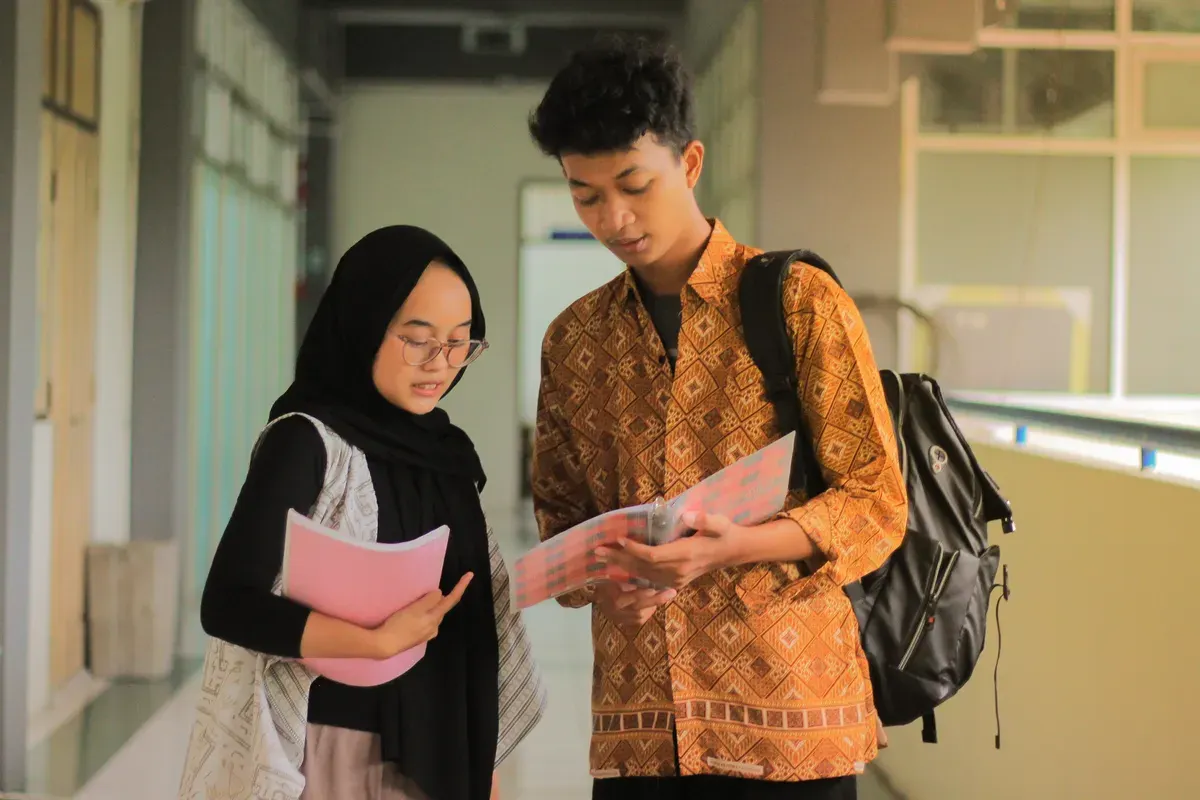 Pemerintah mulai menghitung kebutuhan anggaran untuk rencana pendidikan gratis di seluruh perguruan tinggi negeri (PTN) sesuai arahan Presiden Prabowo Subianto. (Sumber: Wikimedia Commons)