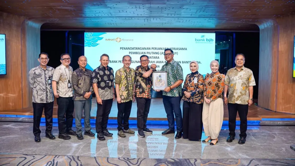 bank bjb dan PT MNC Finance menandatangani perjanjian Asset Buy senilai Rp100 miliar. (Sumber: Dok. bjb)