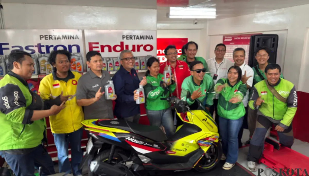 Promo GOKIL dari Pertamina Enduro dan Telkomsel memberikan bonus kuota 1 GB bagi driver ojol. (Sumber: Poskota/Aldi Harlanda Irawan)