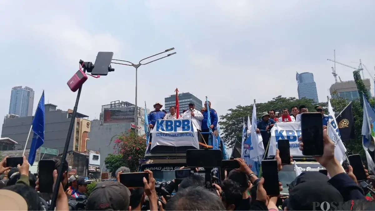 Aksi demonstrasi para buruh di Jalan Sudirman, Jakarta Pusat, Kamis, 24 September 2026. (Sumber: Poskota/Syifa Putri Anandhini)