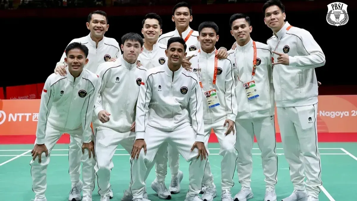 Tim badminton beregu putra Indonesia menyumbangkan medali emas pertama di Asian Games 2026 usai menang lawan China pada partai final. (Sumber: Instagram/@badminton.ina)
