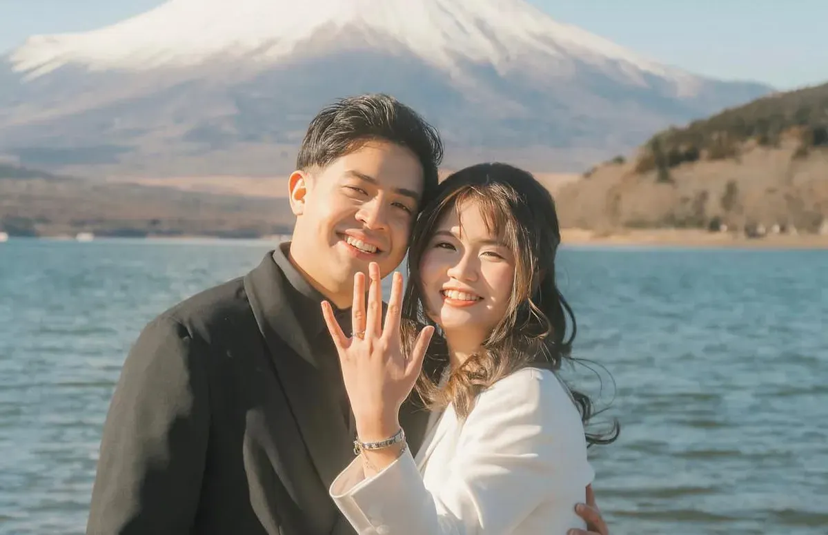 Gracia Caroline resmi dilamar Jerome Polin di Jepang. (Sumber: Instagram/@jeromepolin)