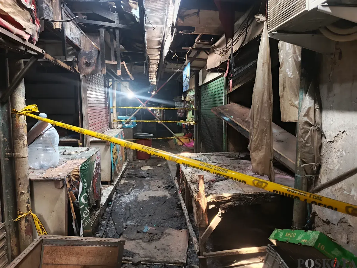 Pascakebakaran Pasar Serdang, Kemayoran, Jakarta Selatan, terbakar, Senin, 28 September 2026. (Sumber: Poskota/Ali Mansur)