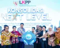 Direktur Enterprise & Business Service Telkom Veranita Yosephine (kelima dari kanan). (Sumber: Telkom)