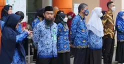 Kebijakan terbaru Kemenpan RB memperbolehkan PNS kerja fleksibel WFA/WFH. Cek detail aturan, syarat pengajuan, dan daftar lengkap kenaikan gaji PNS 2025 di sini. (Sumber: Pinterest)