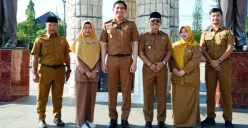 Bupati Indramayu Lucky Hakim menghadiri apel ASN Pemkab Indramayu pada hari pertama kerja Selasa, 8 April 2025. (Sumber: Dok Pemkab Indramayu)