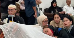 Salahsatu penyanyi yang dikenal dekat dengan almarhumah Titiek Puspa, Inul Daratista merasa sangat kehilangan sosok panutannya tersebut. (Sumber: Instagram Inul Daratista)