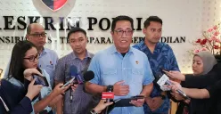 Direktur Tindak Pidana Umum Bareskrim Polri Brigjen Djuhandhani Rahardjo Puro saat ditemui di Mabes Polri, Jakarta Selatan, Kamis, 10 April 2025. (Sumber: Poskota/Ali Mansur)