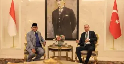 Kunjungan Presiden Prabowo ke Turkiye bertemu dengan Presiden Erdogan jajaki perjanjian bilateral. (Sumber: X/@prabowo)