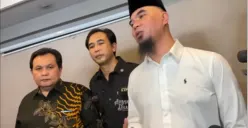 Ahmad Dhani menoroti isu royalti lagu. Bahkan dirinya siap perjuangkan hak almarhumah dan siap hubungi Ariel NOAH jika diberi kuasa oleh keluarga. (Sumber: Capture YouTube Ahmad Dhani Dalam Berita)
