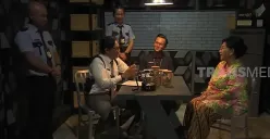Beberapa waktu sebelum wafat, mendiang Titiek Puspa pernah hadir dalam acara televisi Lapor Pak! Menceritakan kisah tentang lagu Kupu-kupu Malam yang melegenda tersebut. (Sumber: Capture YouTube Trans7)