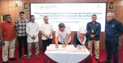 Direktur Utama PT Administrasi Medika, Dian Prambini dan Otong lip selaku Direktur Utama PT Pilar Mandiri Kuningan (RS Kuningan Medical Center Group), melakukan penandatanganan kerja sama pelayanan administrasi kesehatan.