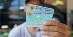 NIK KTP yang tidak valid gagal cairkan saldo dana bansos PKH dan BPNT tahap dua.  (Sumber: Pinterest)