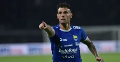 Tyronne del Pino bidik 3 poin hadapi Borneo FC. (Sumber: persib.co.id)
