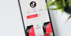 Temukan cara mudah untuk memulihkan akun TikTok yang hilang atau terhapus. (Sumber: Unsplash/Nik)