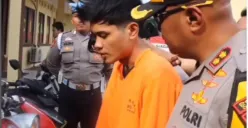 Komplotan maling nekat mencuri sepeda motor milik anggota polisi Polsek Cikande karena dendam. (Sumber: Tangkap Layar Instagram/@lagi.viral)