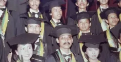 Potret wisudawan yang diunggah oleh UGM terkait dugaan ijazah palsu Jokowi. (Sumber: UGM)