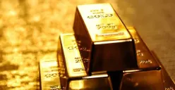 Harga emas dunia menunjukkan tren kenaikan yang signifikan sepanjang tahun 2025, dengan berbagai analis memperkirakan potensi mencapai USD 4.000 per troy ounce. (Sumber: Pinterest)