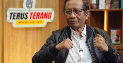 Potret Mahfud MD yang memberikan komentar terkait dugaan ijazah palsu Jokowi. (Sumber: YouTube/Mahfud MD Official)