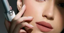 Rekomendasi Warna Lip Tint untuk Kulit Sawo Matang. (Sumber: buttoncarves)