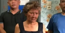 Nenek berusia 64 tahun berinisial RS viral di media sosial lantaran ditangkap Kejari Medan usai ditetapkan sebagai tersangka dugaan korupsi aset PT KAI pada Kamis, 17 April 2025. (Sumber: Instagram/@medisosmedan.id)