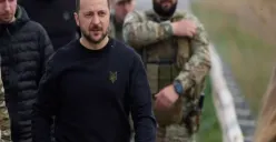 Presiden Ukraina Volodymyr Zelensky menuding Rusia hanya menciptakan kesan gencatan senjata Paskah, sementara serangan militer masih berlangsung di sejumlah wilayah Ukraina. (Sumber: X/front_ukrainian)