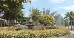 Suasana Taman Menteng di Jakarta Pusat yang dibuka selama 24 jam. (Sumber: Poskota/Nurpini Aulia Rapika)