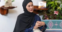 Paula Verhoeven bicara tentang kasus perceraiannya dengan Baim Wong dalam kanal YouTube Denny Sumargo, Selasa, 22 April 2025. (Sumber: YouTube/CURHAT BANG Denny Sumargo)