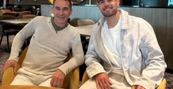 Pelatih Timnas Indonesia U-23, Gerald Vanenburg mengunggah foto bersama Jens Raven pada akun media sosial instagram pribadinya, Rabu 23 April 2025. (Foto: Instagram/@geraldvanenburgofficial)