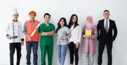 Hari Buruh diperingati tiap 1 Mei, bermula dari perjuangan buruh AS tahun 1886 tuntut jam kerja 8 jam. Kini jadi simbol perjuangan hak pekerja & libur nasional di Indonesia sejak 2013. (Sumber: Freepik)
