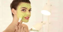 Rahasia Kecantikan Kulit dengan Masker Alpukat. (Sumber: doktersehat)