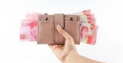 Daftar pinjaman daring (pindar) legal berizin OJK dengan bunga rendah dan tenor panjang di tahun 2025. (Sumber: Pinterest)