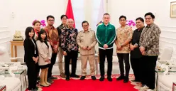 Gubernur Jakarta, Pramono Anung, bersama Ketua Umum Djakarta Ennichi, Hardiyanto Kenneth. (Sumber: Kominfotik Pemprov DKI Jakarta)
