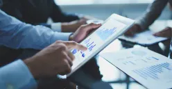 Cara untuk memulai investasi yang aman bagi pemula. (Sumber: Freepik/pressfoto)