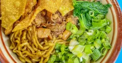 Mie ayam legendaris di Jakarta Utara (Sumber: Instagram/@eaternitylogy)