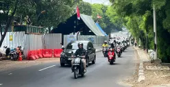 Pengerjaan galian pipa limbah di wilayah TB Simatupang, Jakarta Selatan. (Sumber: POSKOTA | Foto: M Tegar Jihad)