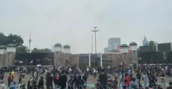 Arus lalu lintas di Jalan Gatot Subroto dialihkan ke Gerbang Pemuda imbas demo DPR 25 Agustus. Layanan Transjakarta masih beroperasi. (Sumber: X/@wahibmuhibi)