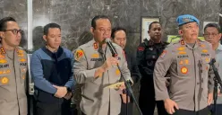 Kapolda Metro Jaya, Irjen Asep Edi Suheri dalam jumpa pers kasus ojol tewas ditabrak rantis Brimob di RSCM, Jakarta Pusat, Jumat, 29 Agustus 2025. (Sumber: Poskota/Ali Mansur)