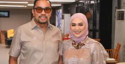 Ahmad Sahroni bersama dengan istrinya yang tengah viral karena diduga kabur ke Singapura. (Sumber: Instagram/@ahmadsahroni88)