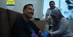 Thom Haye siap merumput bersama Persib Bandung usai lakukan tes medis. (Sumber: persib.co.id)